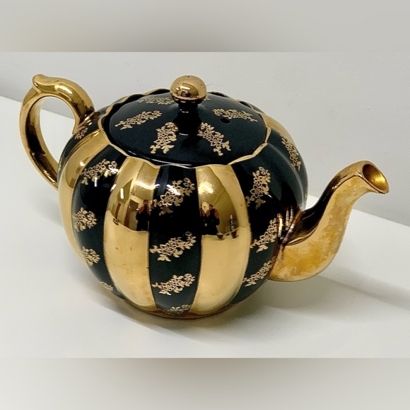 Mid Century Vintage Black Gold Trim GIBSON STAFFORDSHIRE England Teapot - Picture 3 of 16